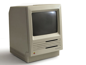 Photo of a Macintosh SE computer