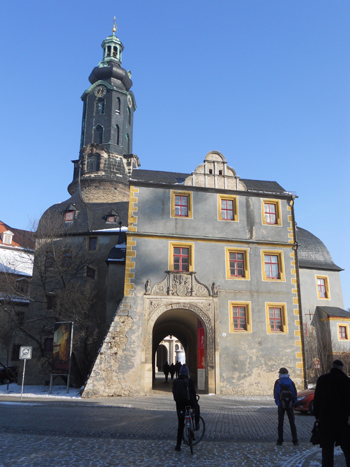 Photo of the gateway to the Schloss, Weimar