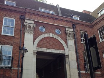 Picture of an arch next to the inns of court in London